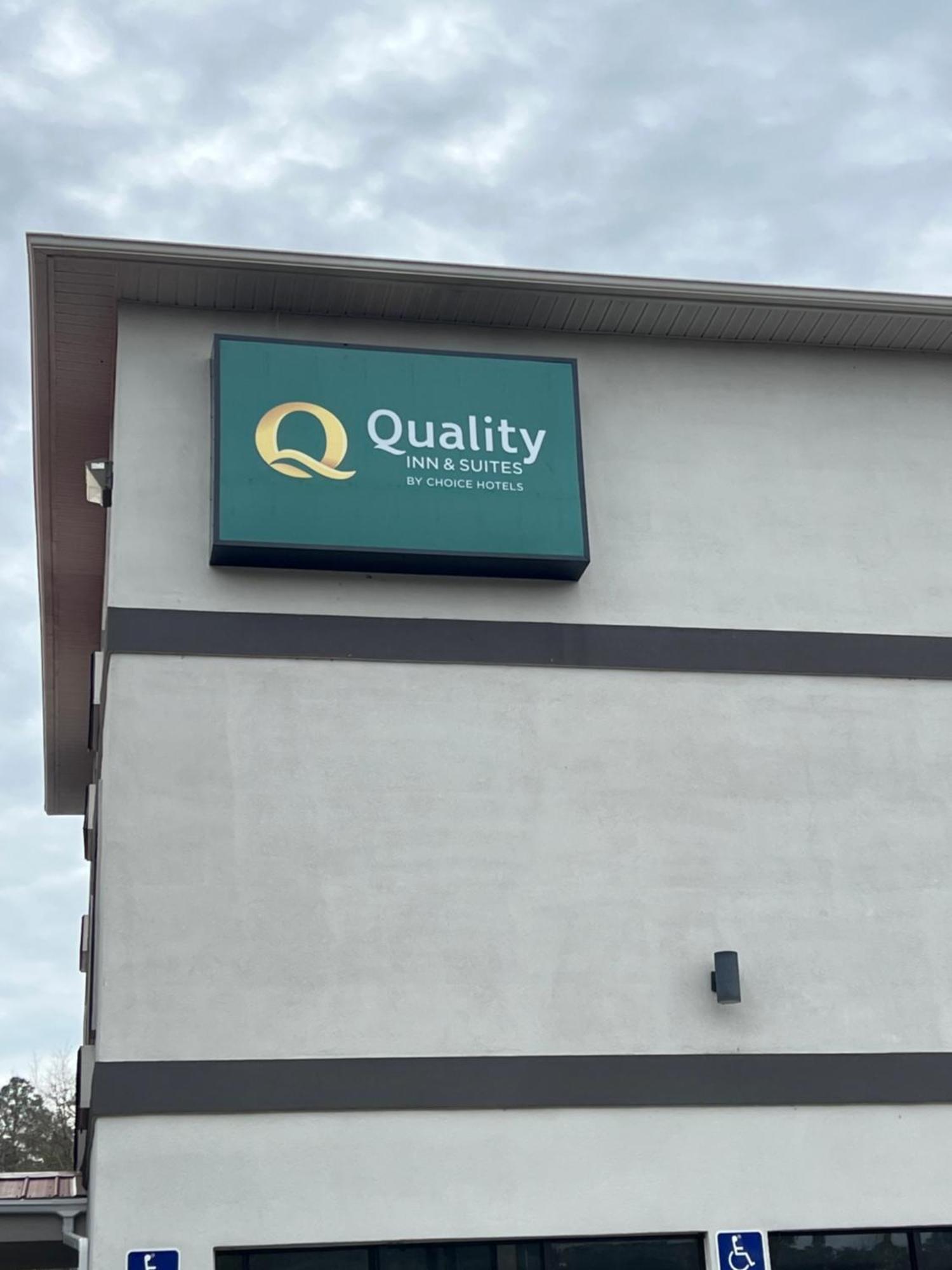 Quality Inn & Suites Biloxi Exterior foto