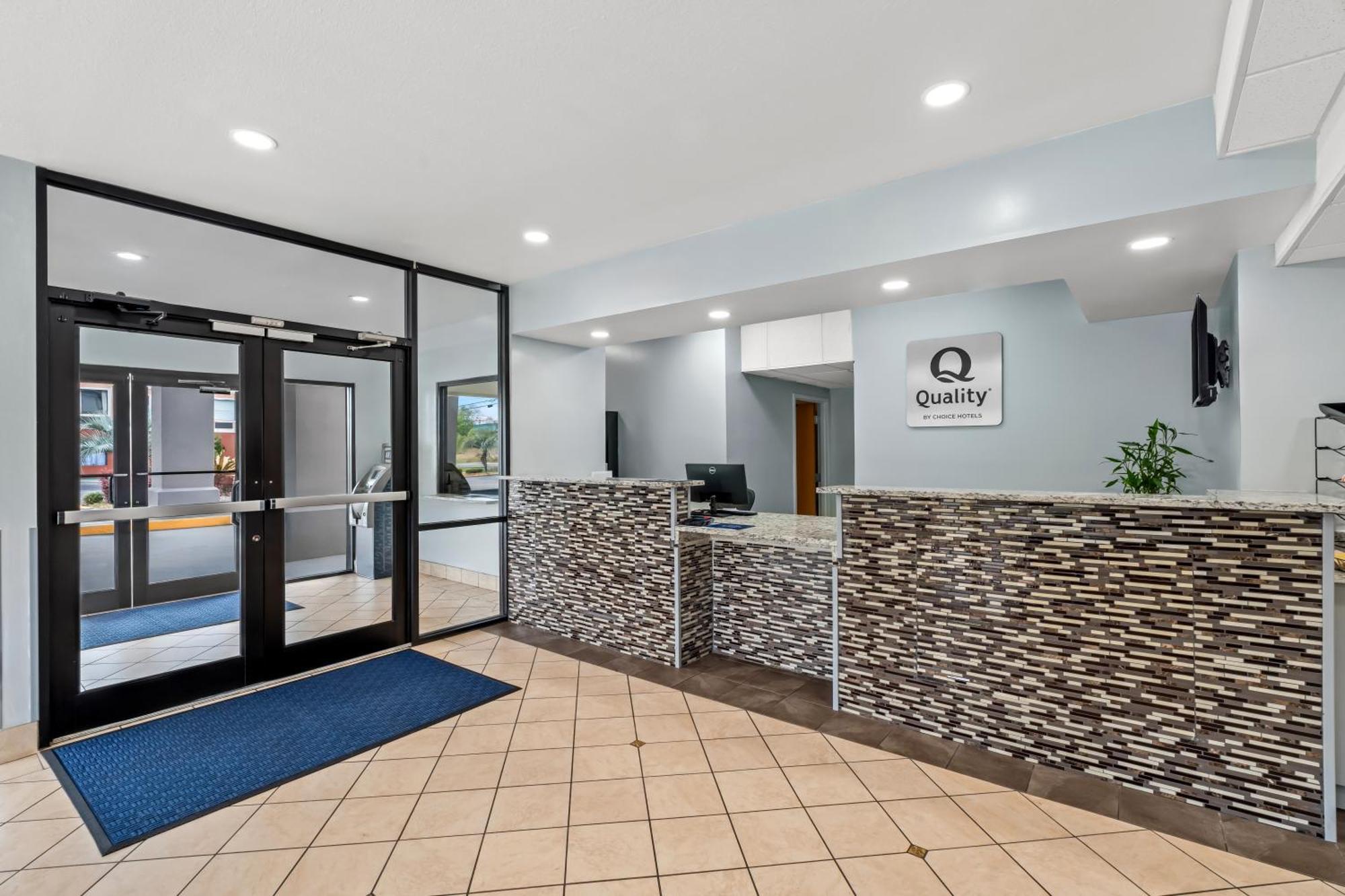 Quality Inn & Suites Biloxi Exterior foto